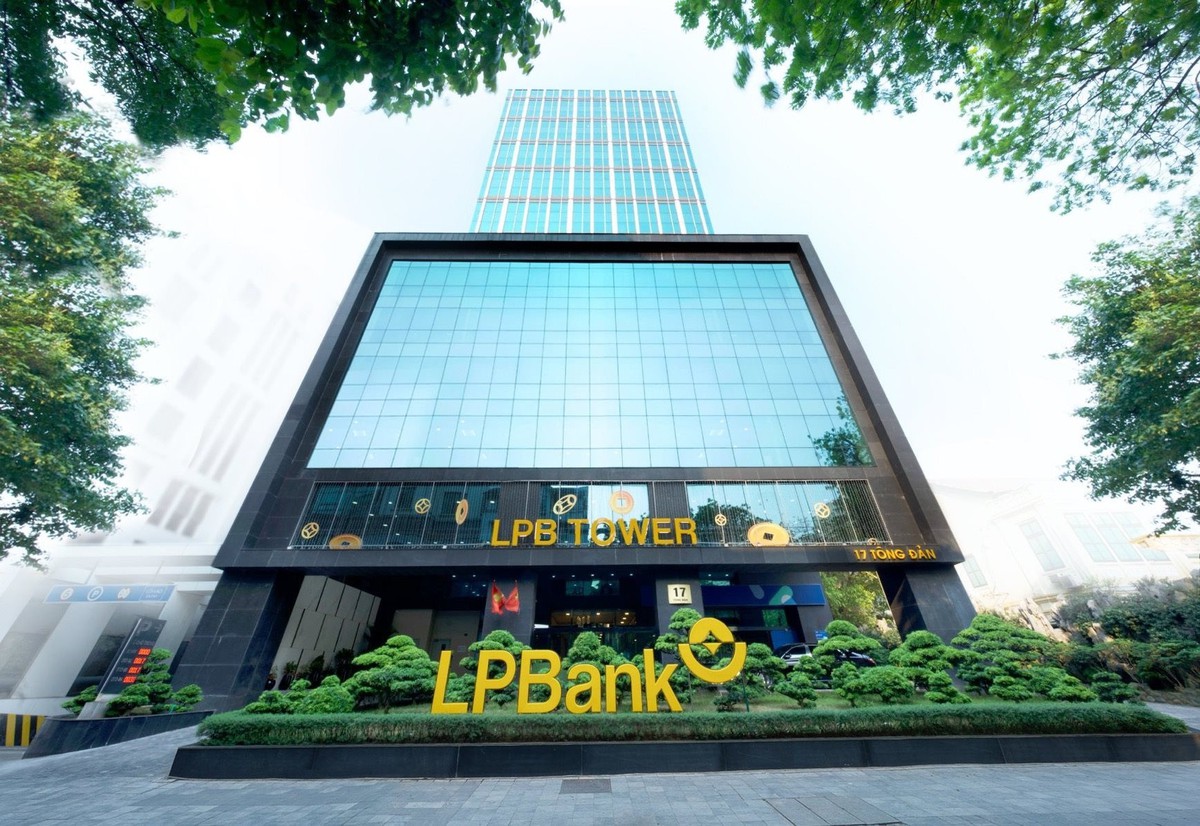 Ông Phạm Nhật Vượng nắm gần 5% vốn LPBank