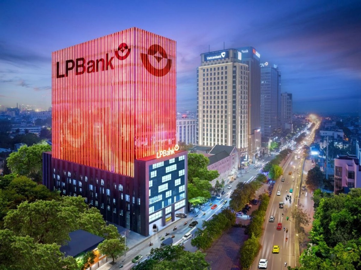 Một người tên Phạm Nhật Vượng sở hữu trên 1% vốn điều lệ LPBank