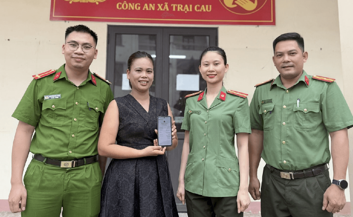 Tài khoản không sử dụng bất ngờ được cộng thêm 500 triệu đồng, công an, ngân hàng làm việc với Phạm Thị Minh