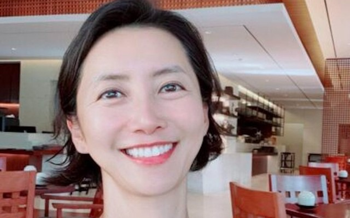 Cái giá quá đắt vì bê bối chấn động của nàng Hậu học vấn cao: Đánh mất hào quang !