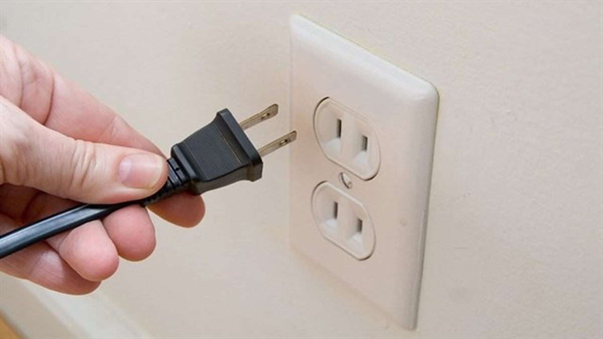 3 món đồ điện trong nhà cần rút phích cắm trước khi ngủ