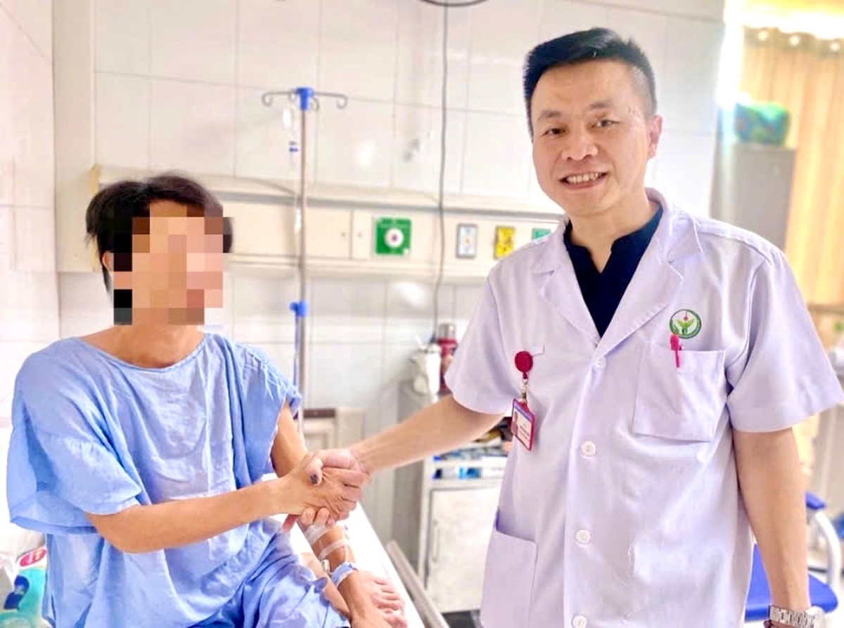 Bệnh viện Việt Đức cứu sống ca đứt rời trực tràng hiếm gặp, chưa có trong y văn