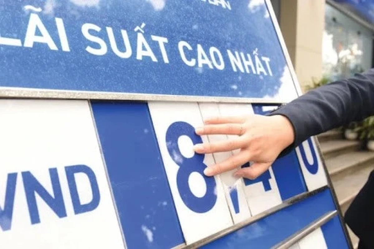 Lãi suất huy động khó hạ nhiệt, điều gì sẽ xảy ra?