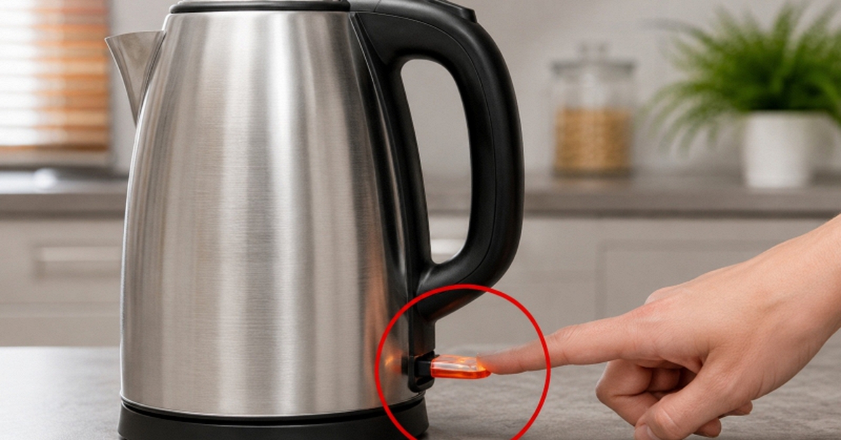 Vì sao ấm siêu tốc tự ngắt điện khi nước sôi?