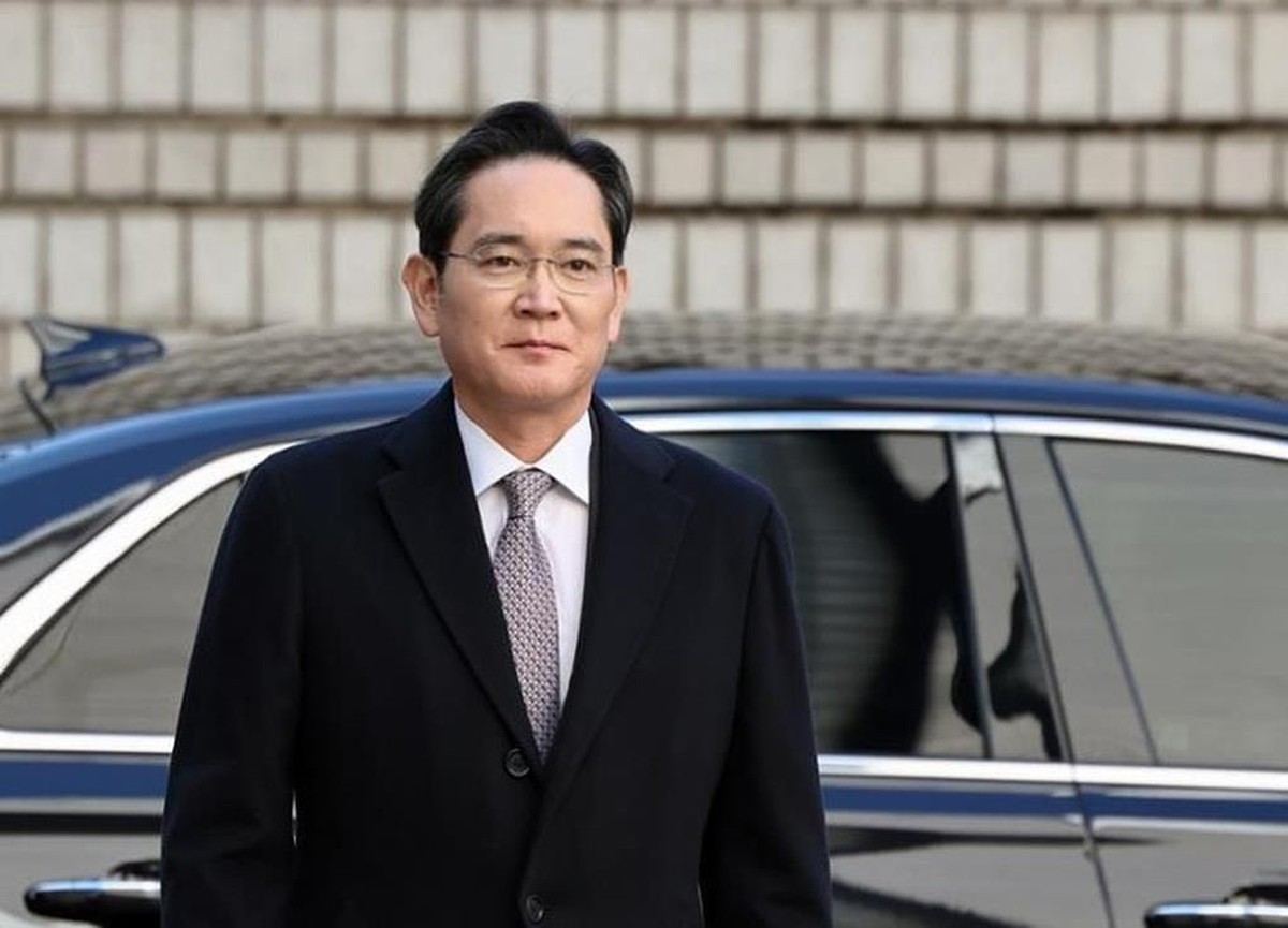 AI, chip bán dẫn đưa Chủ tịch Samsung Electronics lọt top 50 người giàu nhất thế giới
