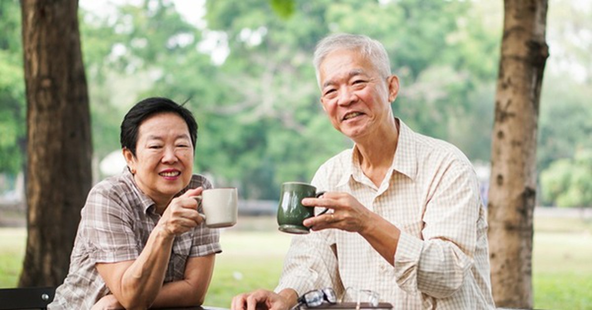 Nghỉ hưu 10 năm, tôi nhận ra: Có tiền tiết kiệm cũng đừng vội cho con hết, hãy ưu tiên 3 điều này để tuổi già không phụ thuộc ai