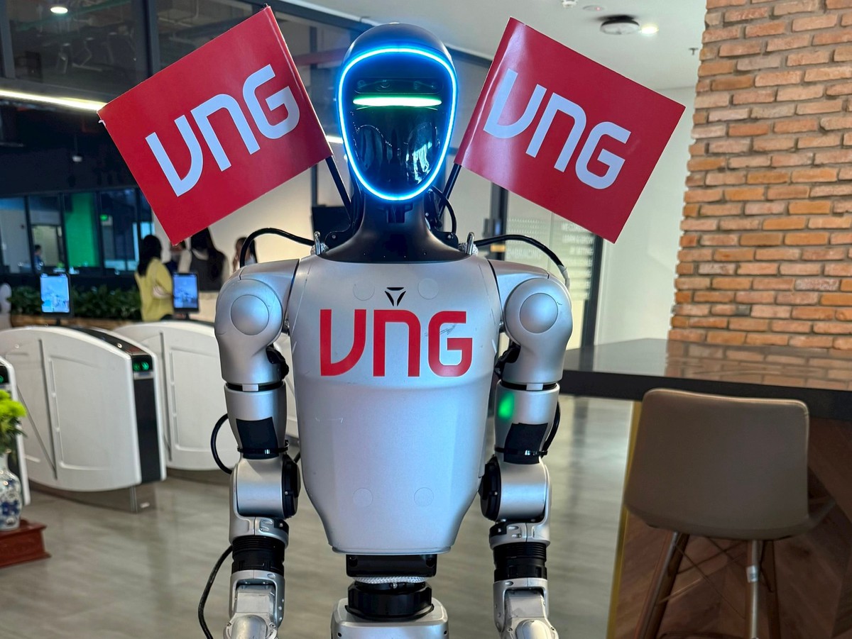 VNG cho Robot biểu diễn võ công trong ĐHĐCĐ, kỳ vọng có lãi trở lại vào năm nay