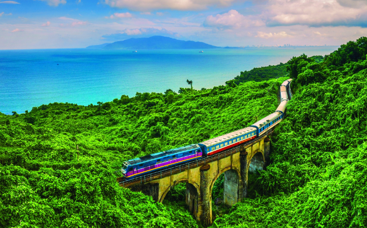 Chuyến tàu Việt Nam khách Tây mua vé giá hơn 500 triệu: Chạy 8 ngày 7 đêm, giữa đường được làm 1 việc