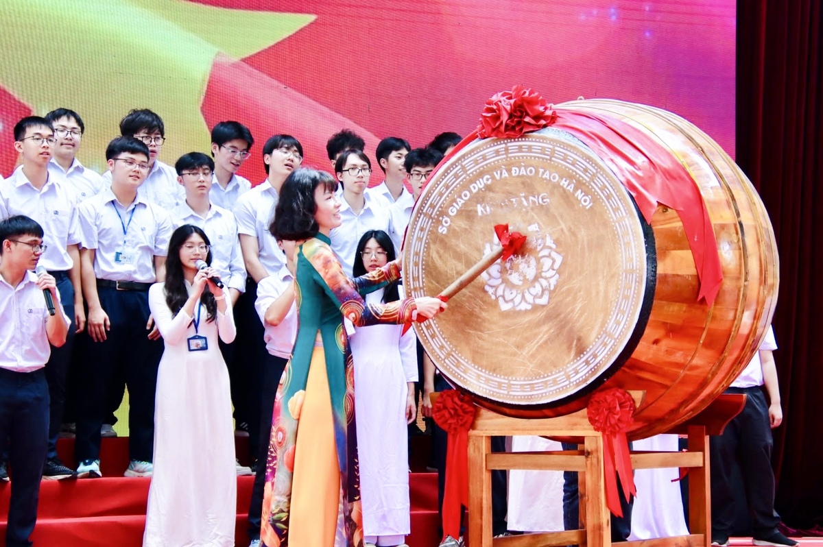 Tự nhận là "chuột mẹ", Hiệu trưởng gửi thư căn dặn học trò trước giờ thi