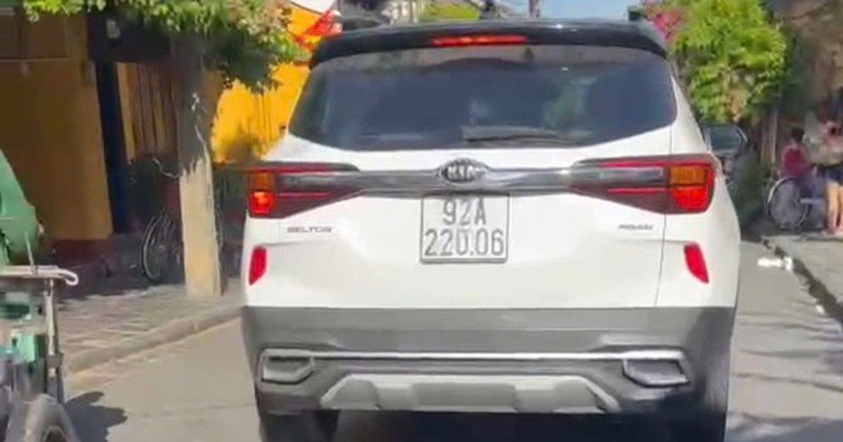 Phạt chủ xe lưu thông vào đường cấm ở phố cổ Hội An