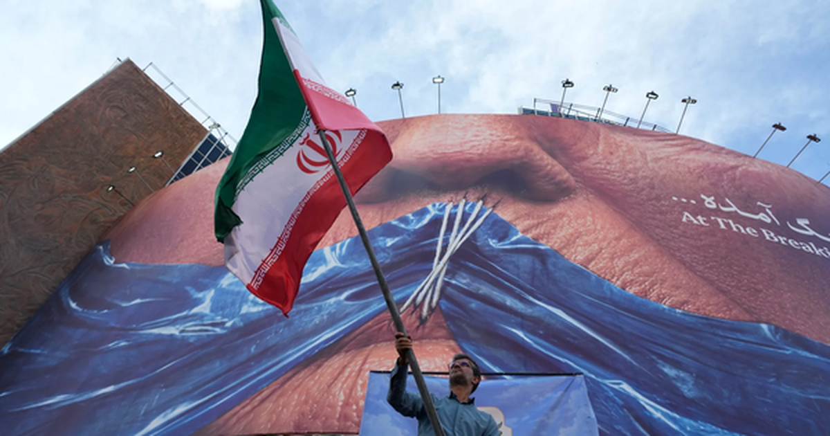 Mỹ và Iran đã "dùng dằng" bao lần đứng trước ngưỡng cửa hòa bình?