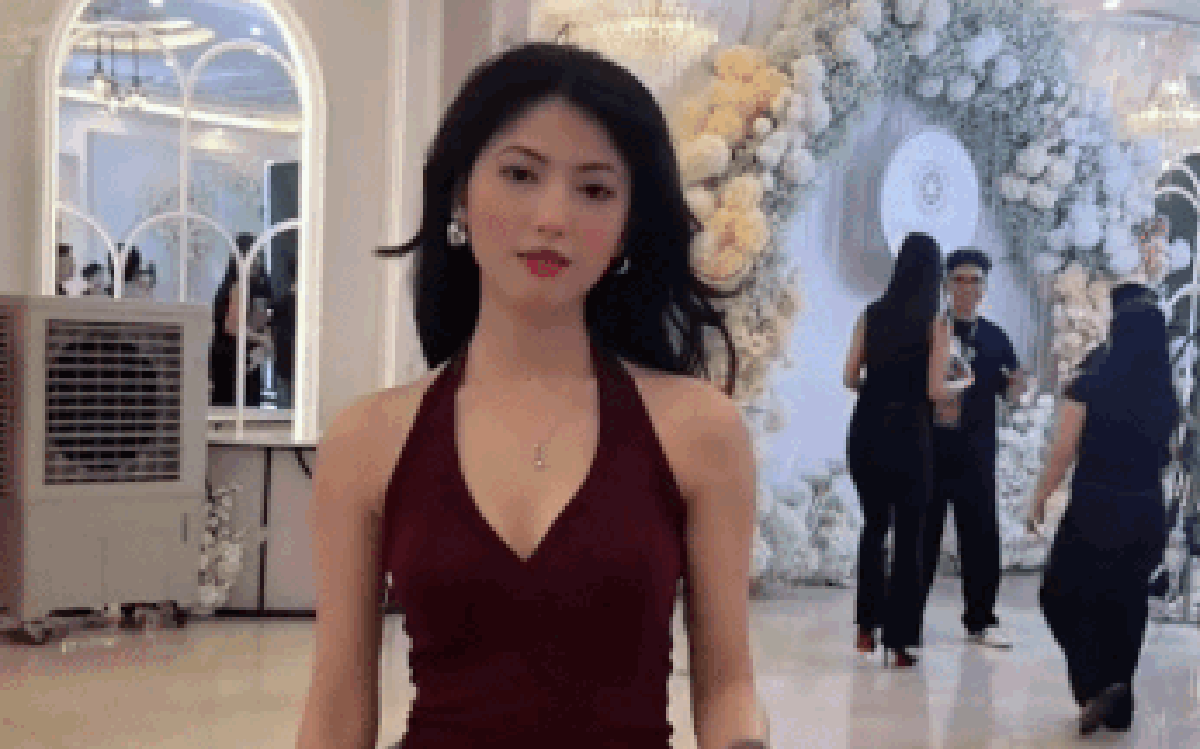 Mặt không dính miếng filter nào của "Bạch nguyệt quang công viên Thống Nhất" khi đi casting người mẫu