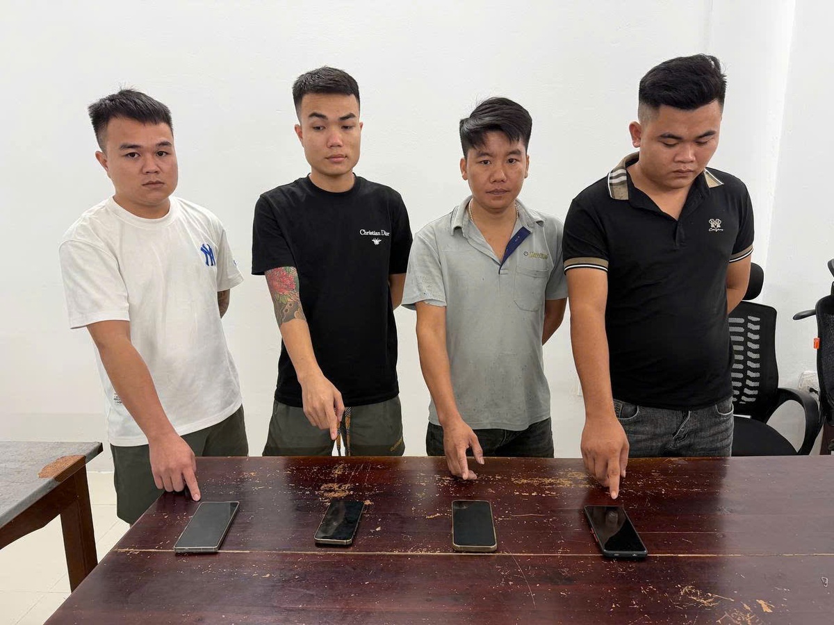 7 tổ công tác đồng loạt ra quân, khám xét nhiều địa điểm: 4 người đàn ông bị khởi tố