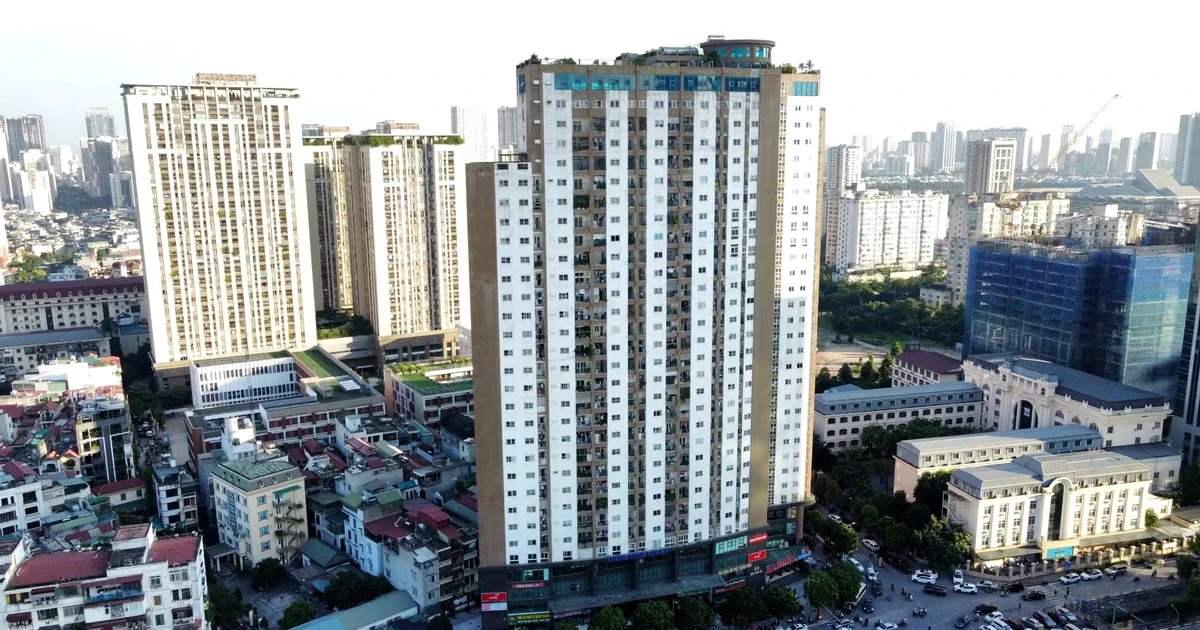 Hàng trăm hộ dân chung cư Thăng Long Tower bị "treo" sổ hồng cả chục năm