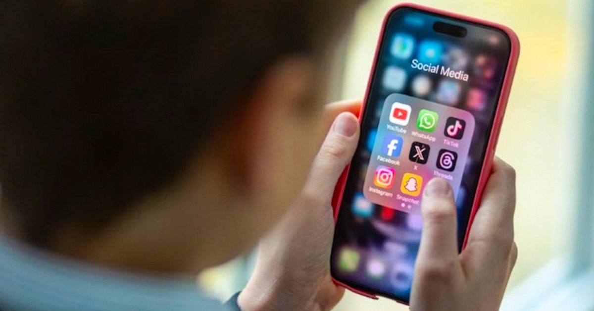 Facebook, Zalo chỉ xem không đăng, chúng tôi dùng MXH như thế đấy