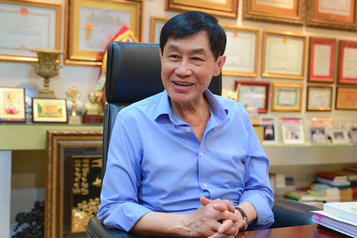 Hành trình "ngược dòng" của doanh nhân Johnathan Hạnh Nguyễn