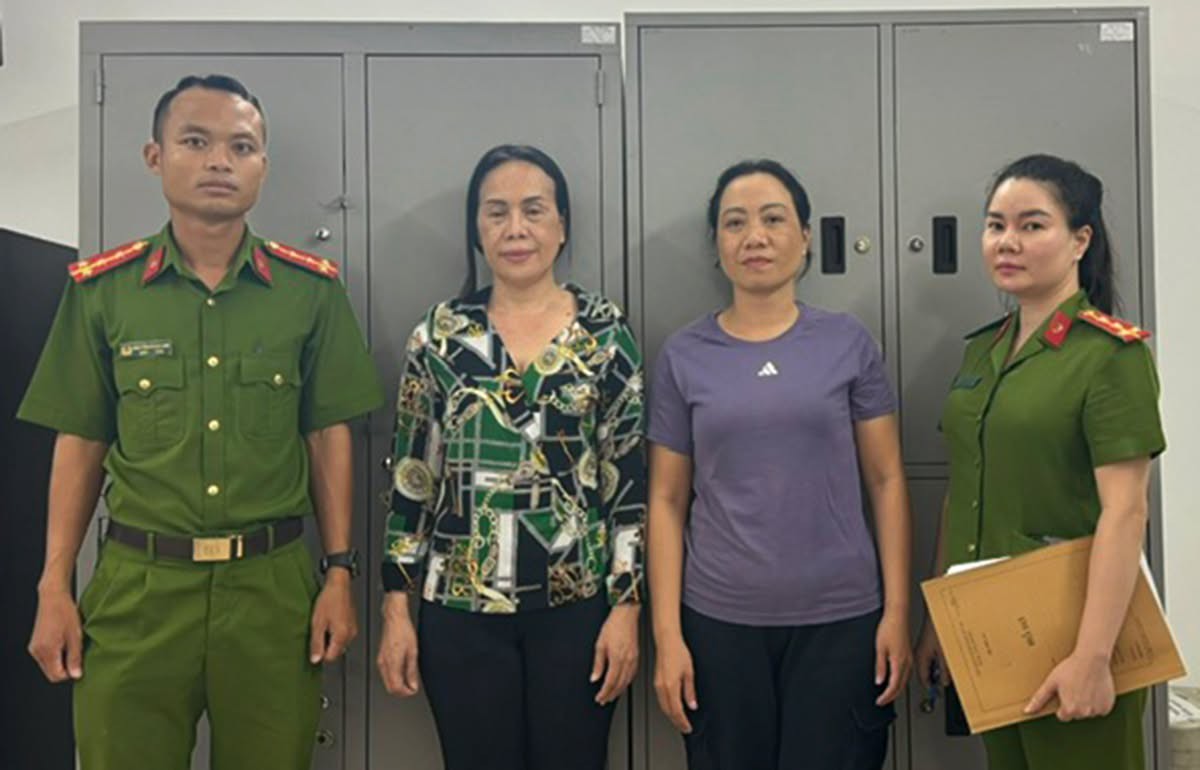 Người đàn ông Ấn Độ mang 715 viên kim cương trị giá gần 7 tỷ đồng vào Việt Nam, lộ đường dây buôn lậu xuyên quốc gia