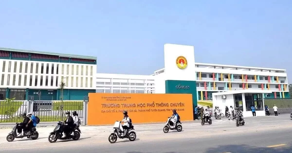 Video cận cảnh hiện trường lật ca nô ở Phú Quốc, nhiều người nguy kịch