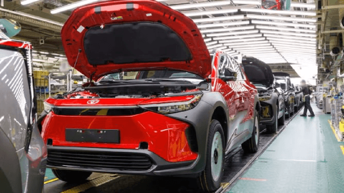 Toyota vừa bán tháo hàng tỷ USD cổ phiếu: Chuyện gì đây?