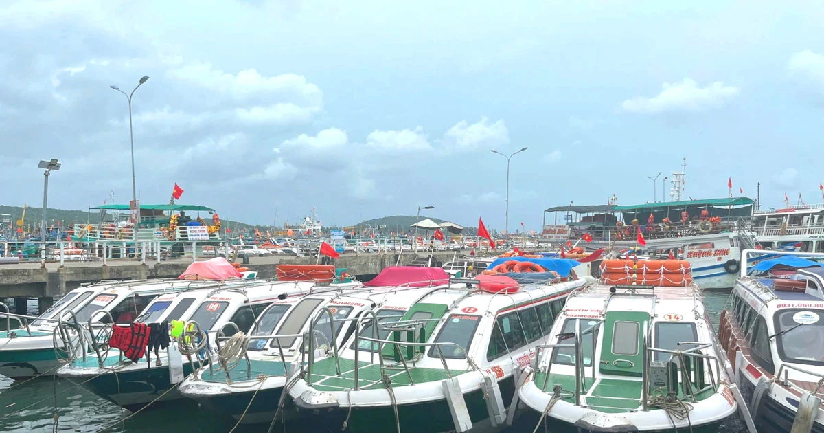 Nhiều ca nô, tàu du lịch Phú Quốc tạm dừng hoạt động
