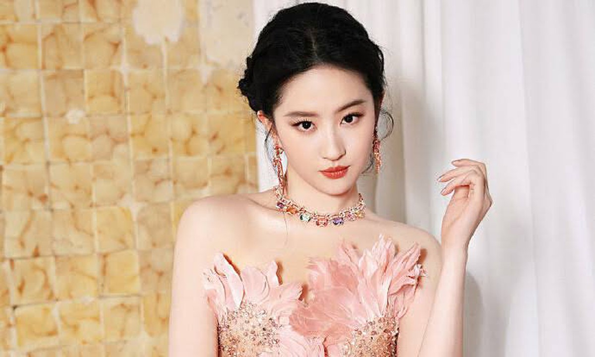 Vì sao nói “mắt phượng mày ngài” là quý tướng?