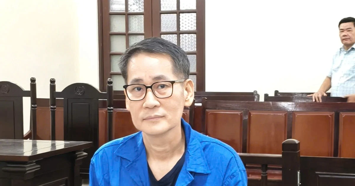 Đạo diễn Lê Minh thừa nhận tạt sơn, mắm tép vào nhà người vay tiền rồi bỏ chạy