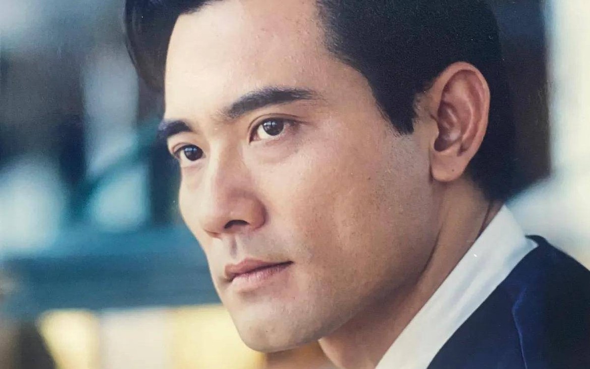 Nam diễn viên đẹp trai số 1 showbiz bỏ phố về quê nuôi vịt chăn ngan, nay cạo trọc đầu phát tướng không thể nhận ra