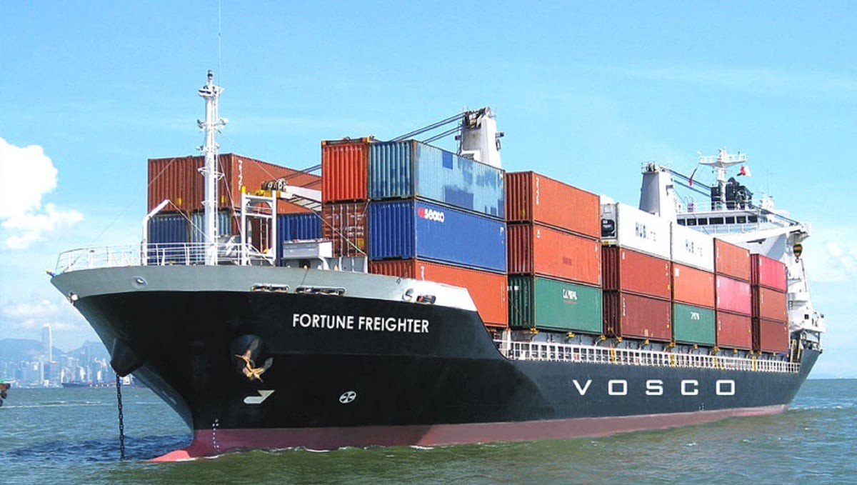 Cước container đi Mỹ tăng dựng đứng, doanh nghiệp xuất khẩu như "ngồi trên lửa"