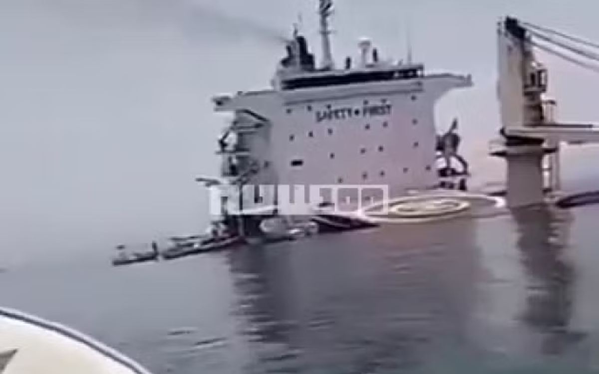 Iran công bố video xác nhận con tàu bị tấn công chìm ở eo biển Hormuz
