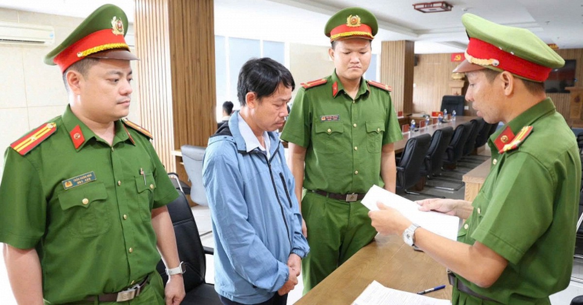 Thi hành lệnh bắt tạm giam cán bộ phòng giáo dục Nguyễn Văn Chương 43 tuổi
