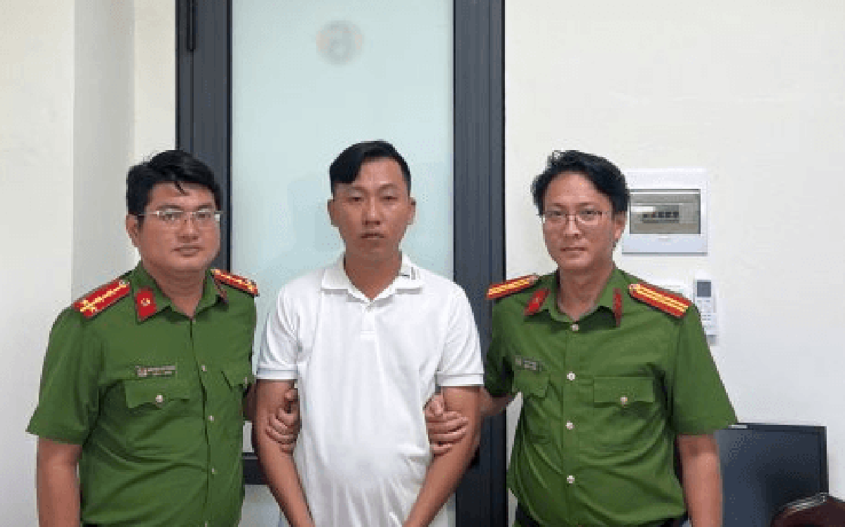 Công an thông báo tới người dân có giao dịch chuyển khoản với nội dung sau: Một thanh niên SN 1994 vừa bị bắt