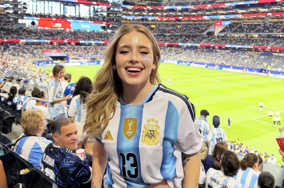 CĐV Argentina đổ bộ đến Mỹ xem chung kết World Cup, các hãng hàng không "bở hơi tai"