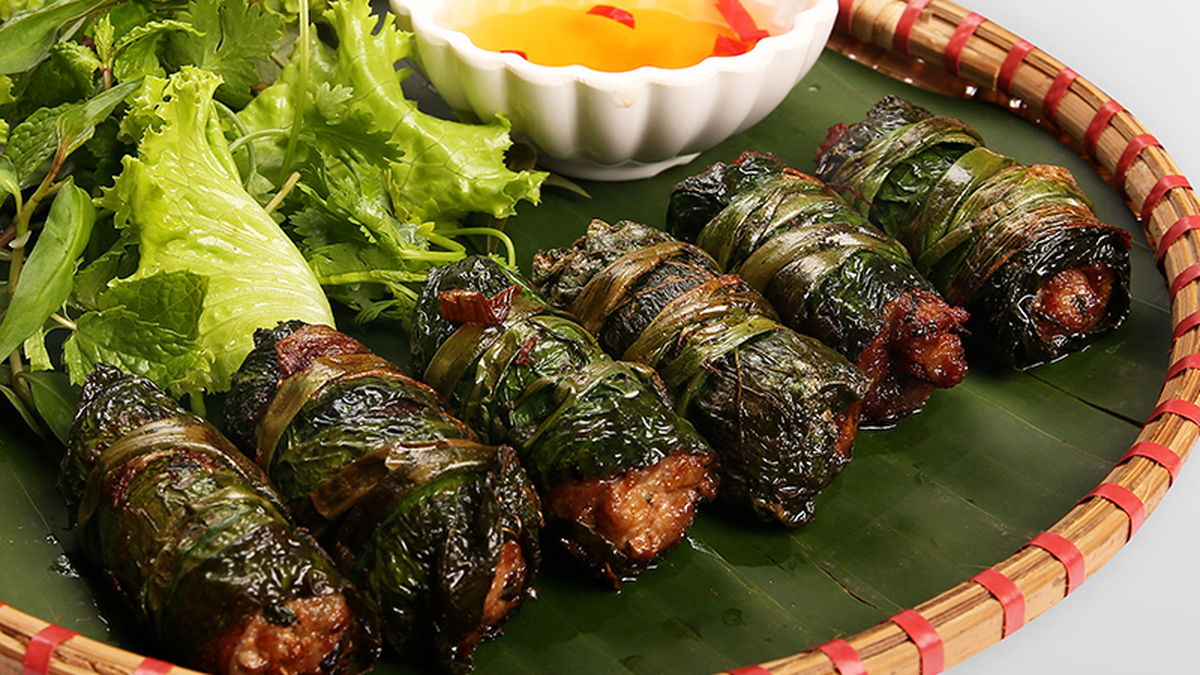 Loại lá dùng để cuốn chả là vị thuốc Nam nổi tiếng: Rất tốt cho cho tiêu hóa và xương khớp
