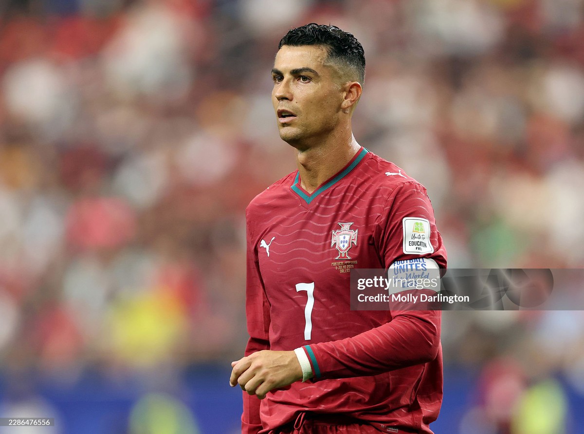 Rộ thông tin Ronaldo chốt ngày từ giã đội tuyển Bồ Đào Nha