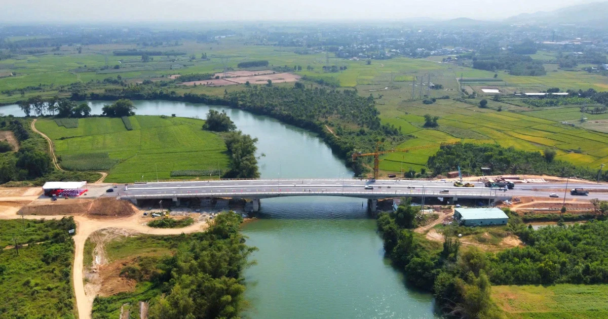 Đà Nẵng: 21 cây cầu "nằm chờ" đường dẫn