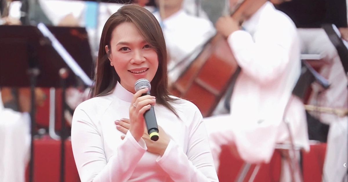 Mỹ Tâm tóc đen, áo dài trắng sáng bừng cả Dinh Độc lập, hình ảnh để đời tái hiện xuất sắc