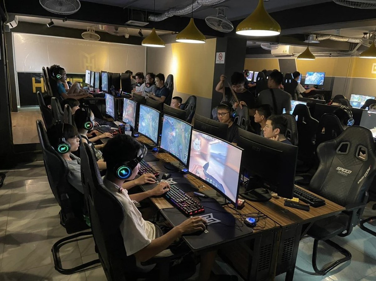 Từ 1.7, quán Internet mở cửa sau 22h có thể bị phạt đến 15 triệu đồng