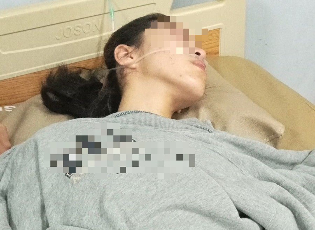 Cô gái tuổi 20 nguy kịch vì nhiễm trùng toàn thân, bác sĩ tiết lộ thủ phạm là 1 kiểu lười khiến ai cũng bất ngờ