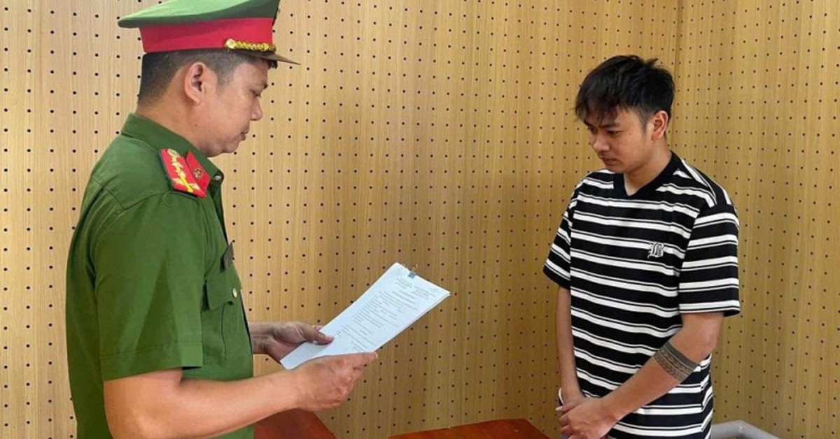 Điều tra tổng số tiền 104 triệu đồng, công an khởi tố Bùi Công Dũng và Trần Đình Hoàng SN 2000