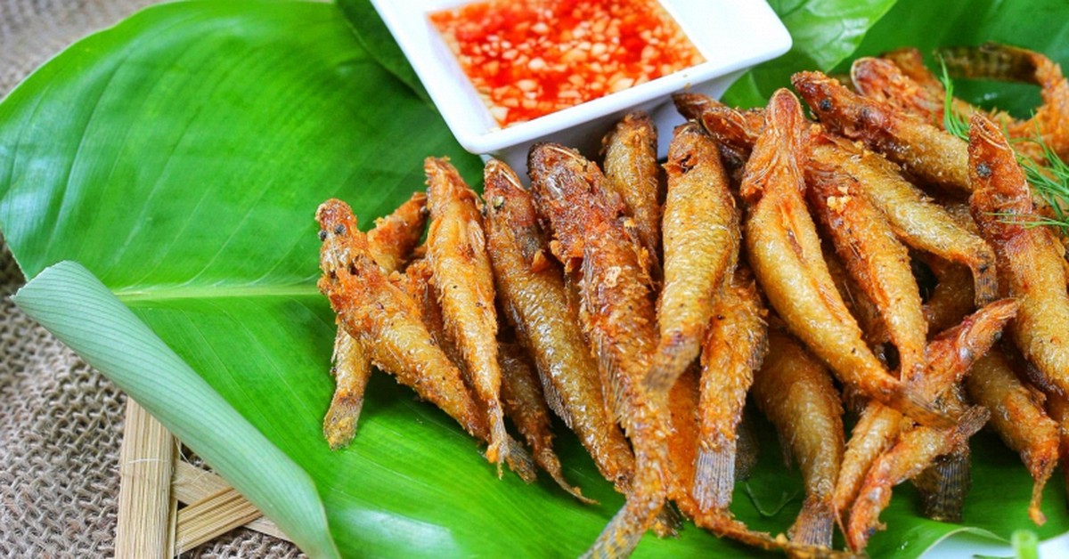Chỉ khác 1 bước trước khi chiên cá, thành phẩm giòn lâu mà không bắn dầu