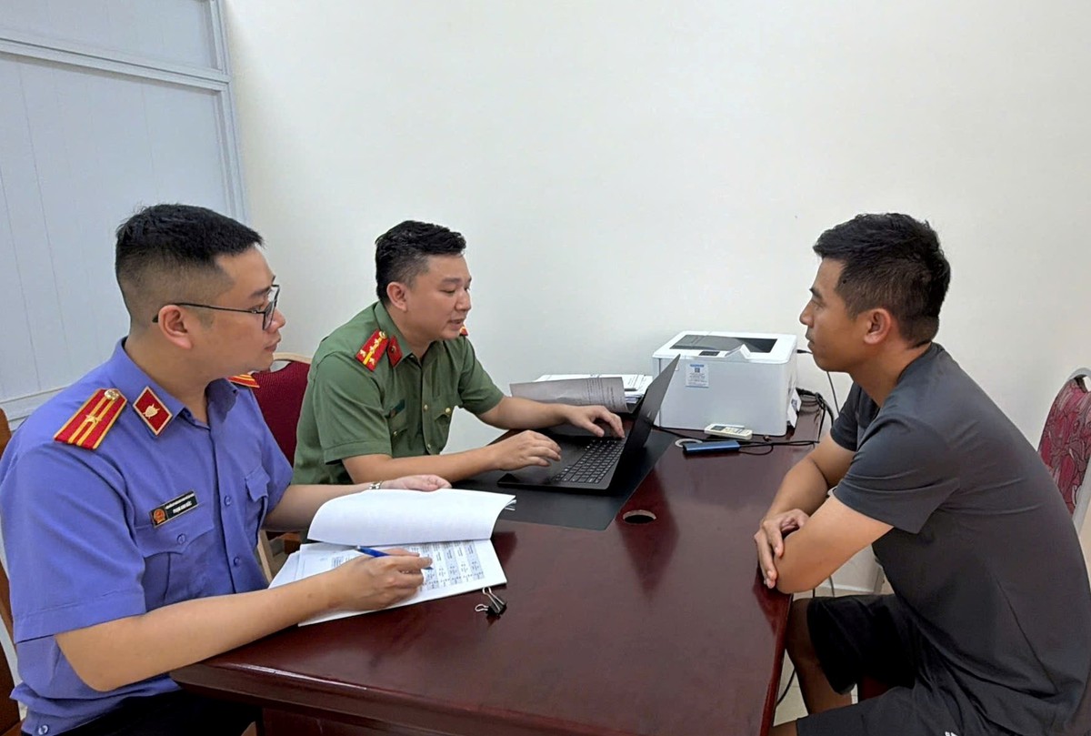 Công an điều tra khoản giao dịch hơn 11 tỷ đồng: 5 người bị bắt tạm giam