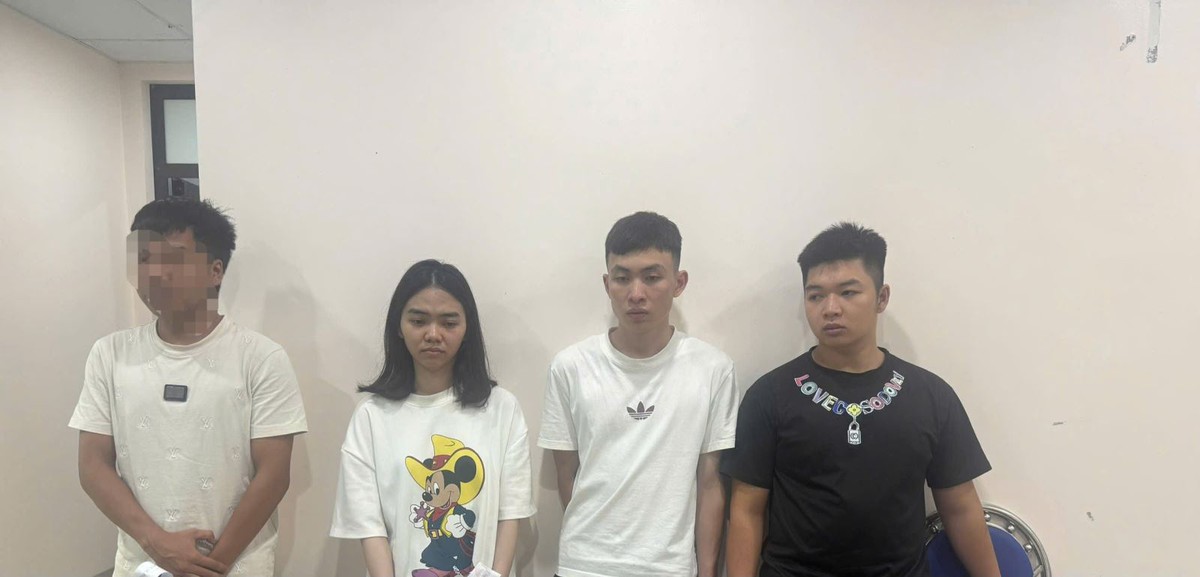 Khám xét khẩn cấp phòng trọ, tạm giữ Nguyễn Thị Cẩm Anh SN 2002