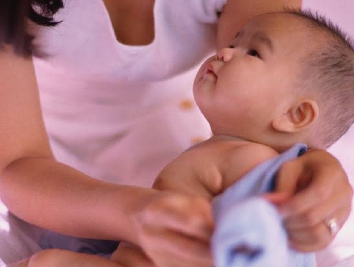 Đồ cũ có thể nhận nhưng 4 món này tuyệt đối đừng bao giờ dùng lại cho con mình