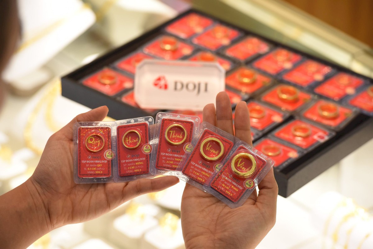DOJI bán vàng thấp hơn giá niêm yết
