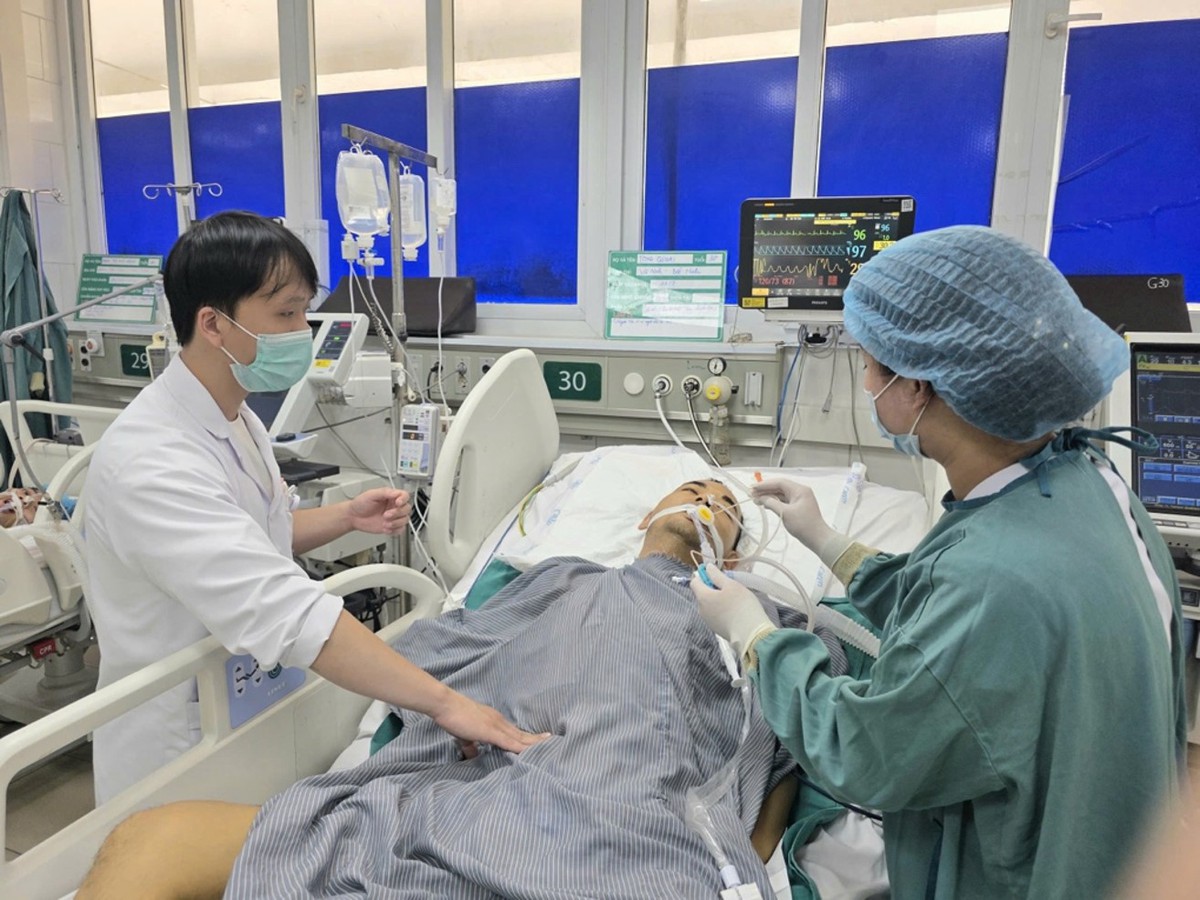 Không bỏ cuộc trước lằn ranh sinh tử: Bác sĩ Bạch Mai cứu sống liên tiếp 2 ca sốt rét ác tính nguy kịch, WHO quyết định làm ngay 1 việc