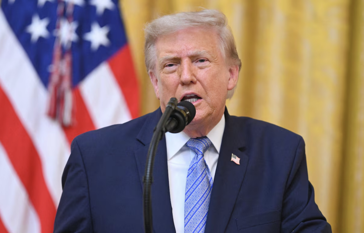 Ông Trump đe doạ: Iran bắn một tàu, Mỹ sẽ phá một cây cầu