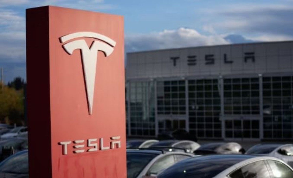 Dòng tiền rơi tự do, tăng trưởng âm lần đầu tiên sau 2 năm: Tesla bất ổn vì chi tiêu quá mức