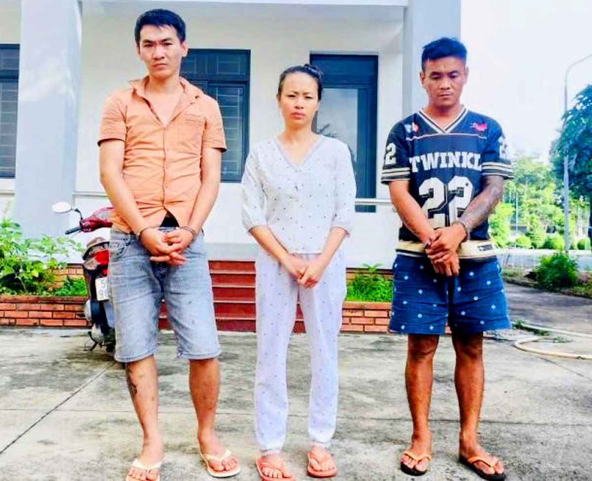 Công an kiểm tra nơi ở của Nguyễn Thị Kim Chi SN 1992, bắt chủ nhà