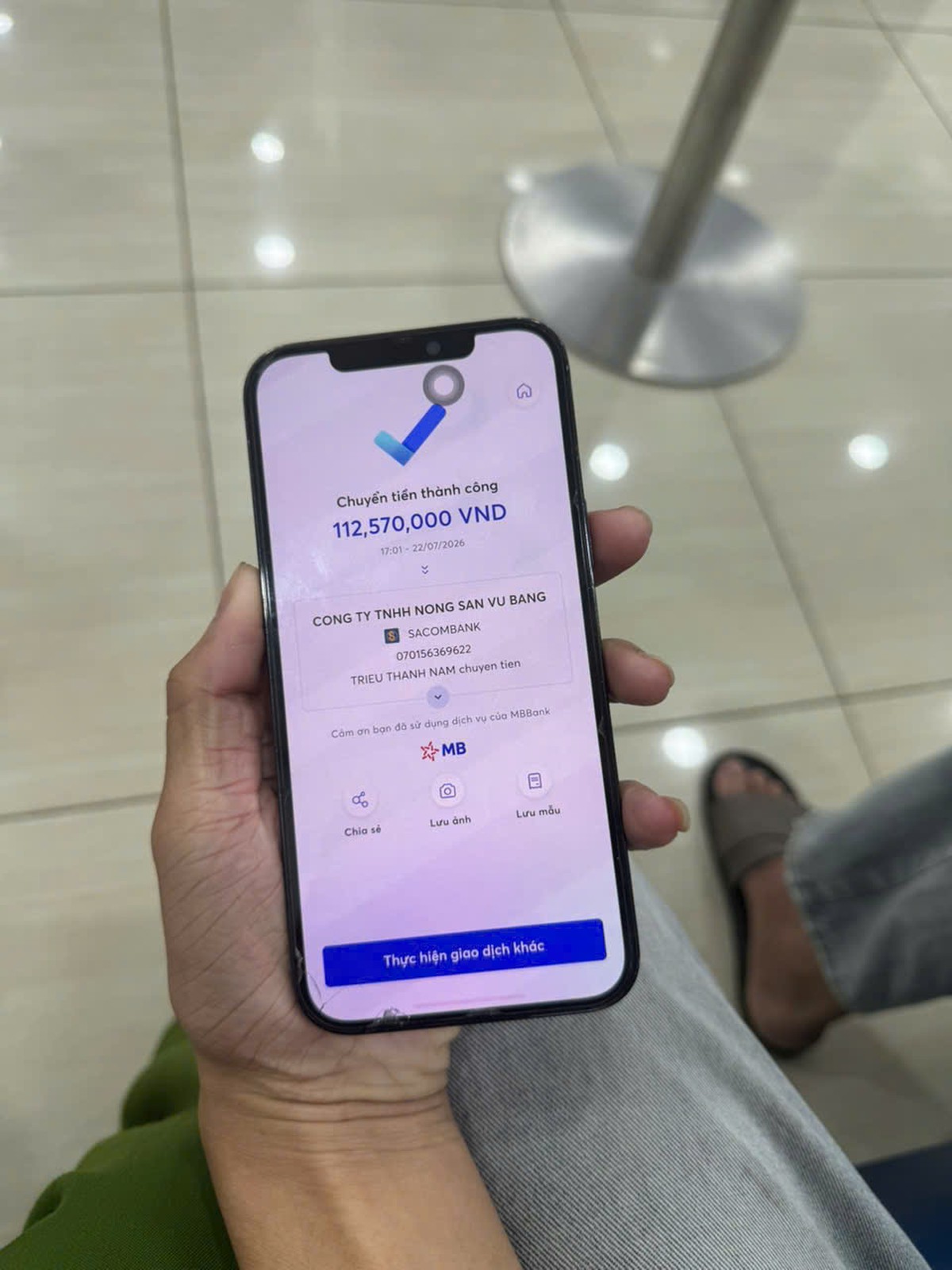 Giao dịch thành công 112.573.000 đồng đến tài khoản MBBank, Lê Vũ Bằng SN 1996 ngay lập tức trình báo công an