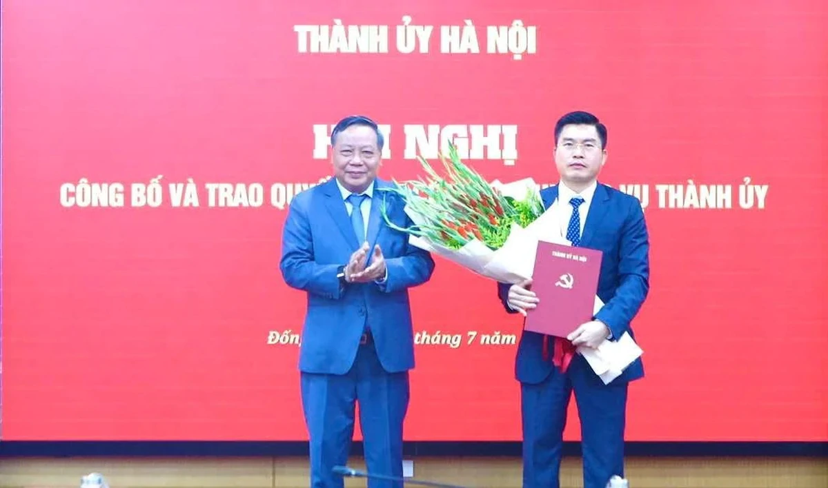 Công bố quyết định của Ban Thường vụ Thành ủy Hà Nội về công tác cán bộ